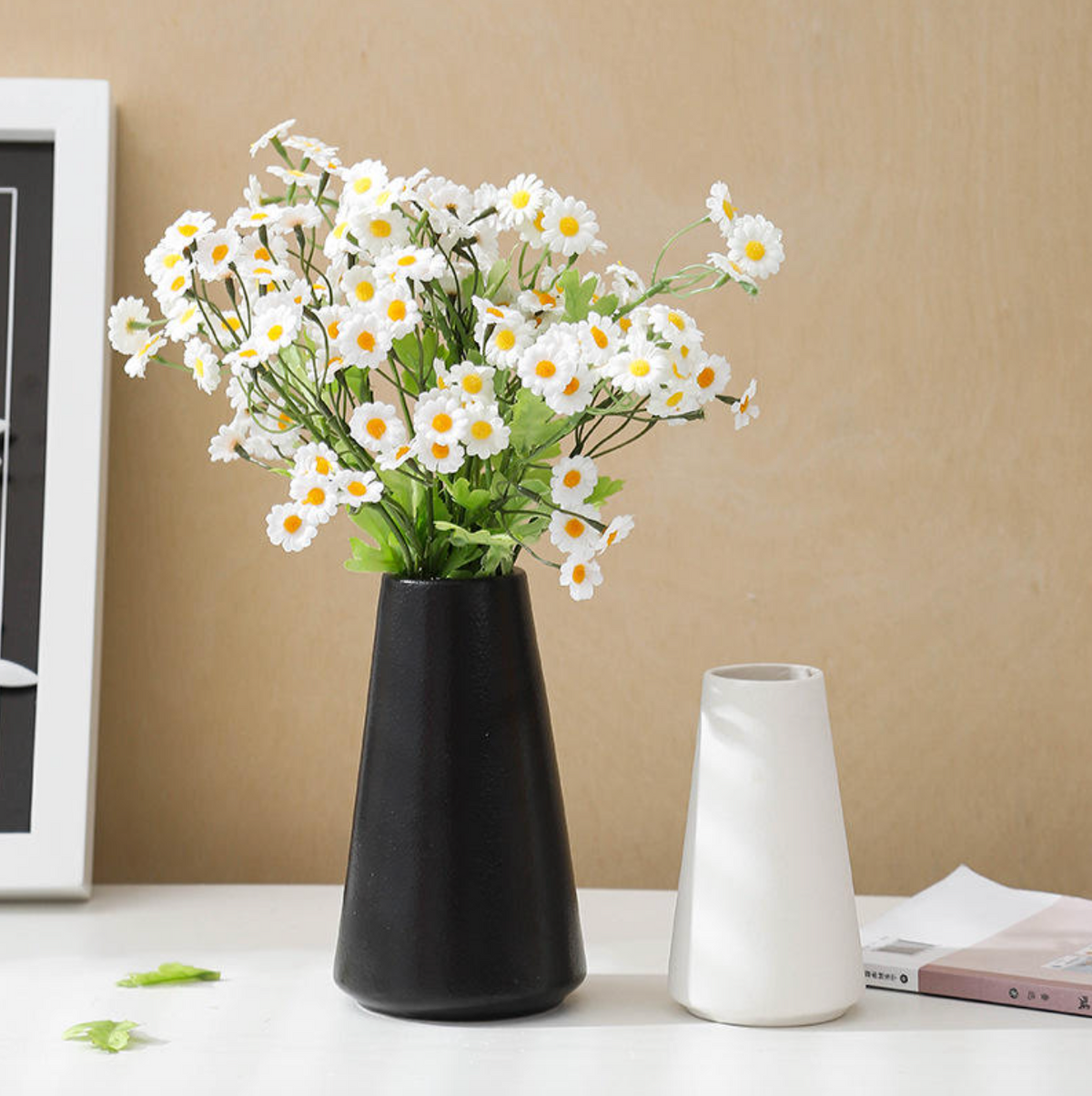 Modern Style Hand-Painted Ceramic Vase