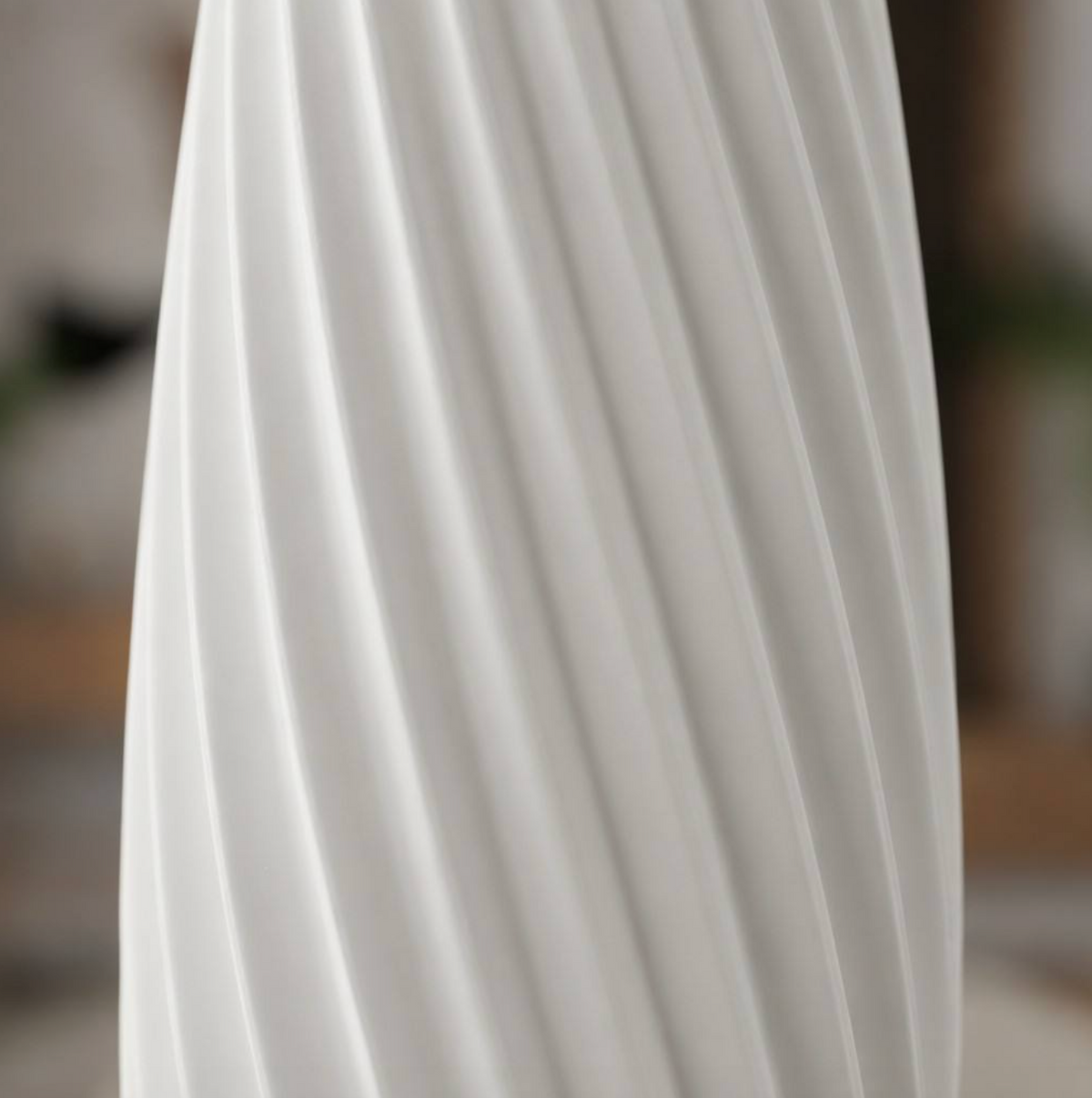 Modern Nordic White Twisted Texture Plastic Vase